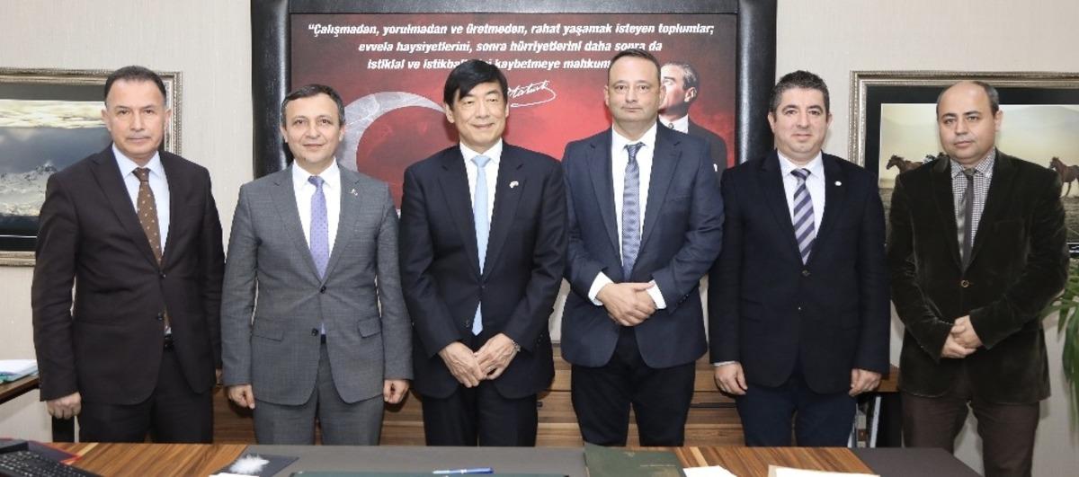 Japonya&rsquo;nın Ankara B&uuml;y&uuml;kel&ccedil;isi Miyajiami, Erciyes &Uuml;niversitesi&rsquo;nde