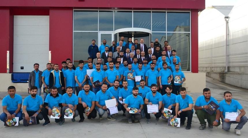 &Ouml;rt&uuml; Altı Sebze Yetiştiriciliği Kursu sertifikaları verildi