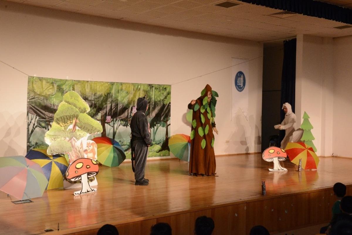 &Ccedil;orum&rsquo;lu minikler tiyatro g&ouml;sterisinde eğlendi