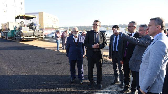 Belediye’den hastane bahçesi’ne asfalt