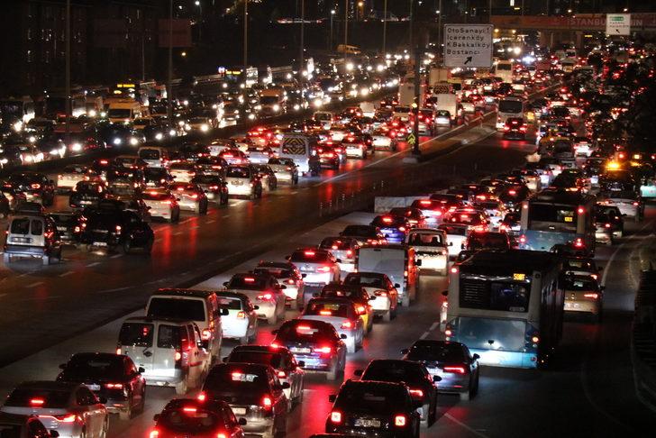 İstanbul'da trafik kilit! Durma noktasına geldi G1