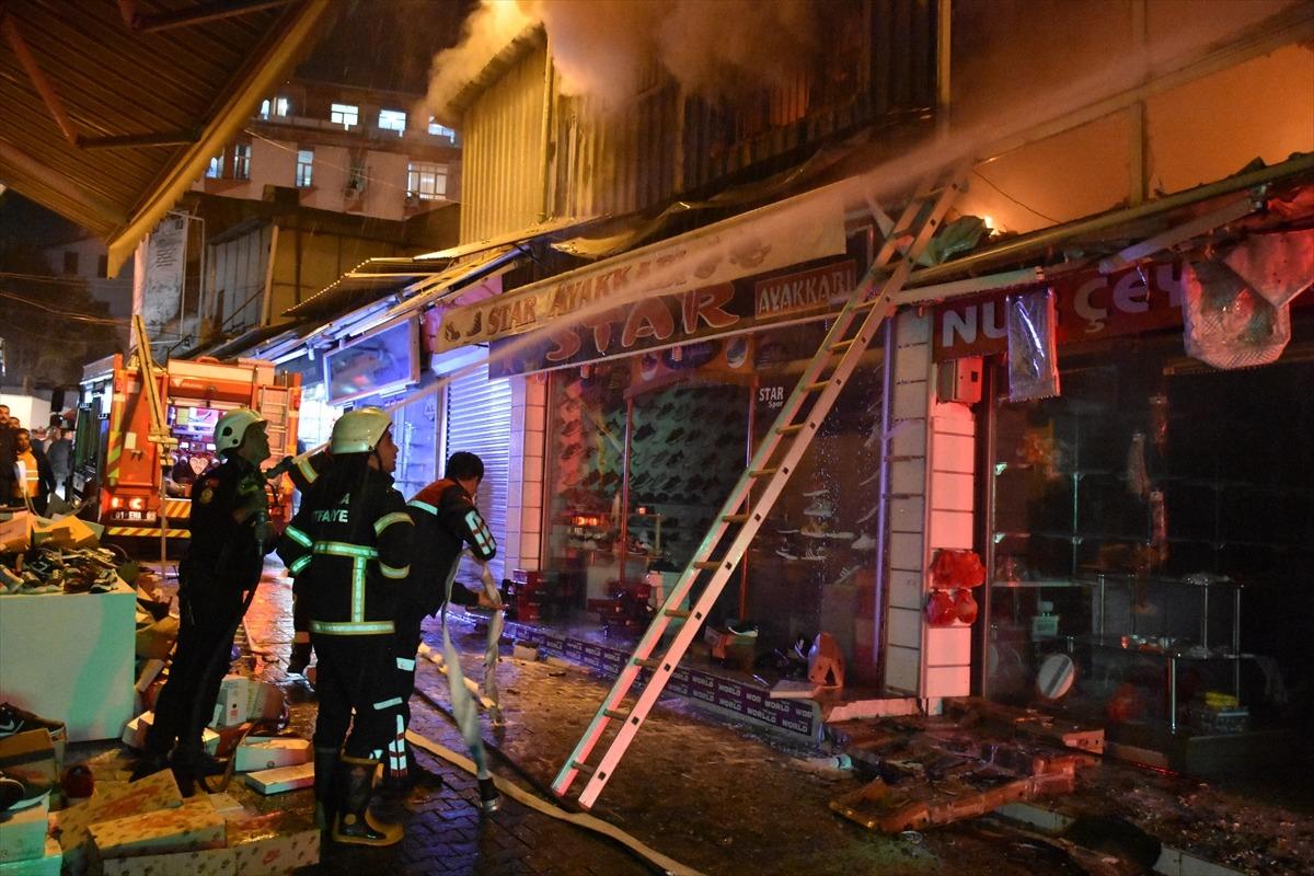 Adana'da iki iş yerinde &ccedil;ıkan yangın s&ouml;nd&uuml;r&uuml;ld&uuml;