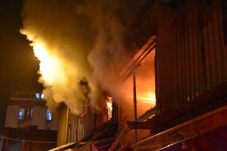 Adana'da iki iş yerinde çıkan yangın söndürüldü G3