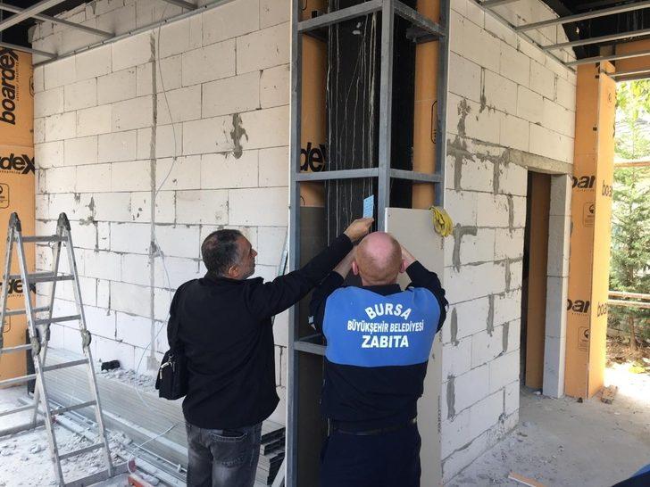 Belediyenin kaçak inşaatı mühürlendi G2