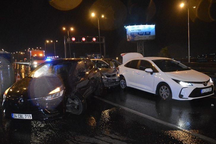 İstanbul Esenyurt’ta 11 araç zincirleme trafik kazasına karıştı G3