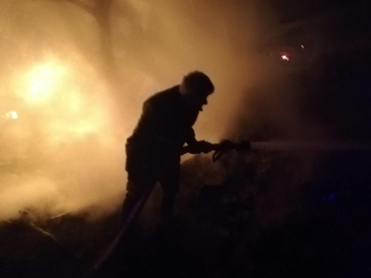 Boyabat&rsquo;ta samanlık yandı