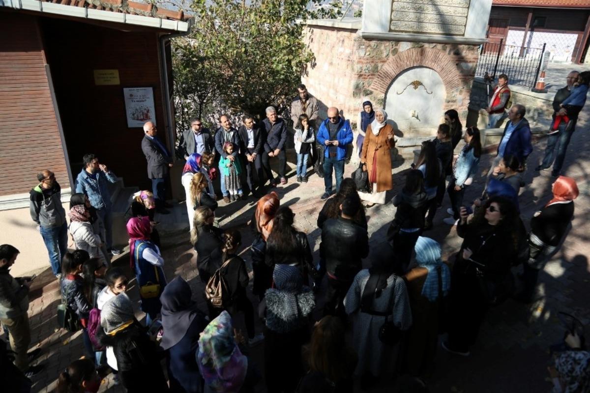 K&uuml;lt&uuml;r el&ccedil;isi &ouml;ğretmenler, tarih gezisine &ccedil;ıktı