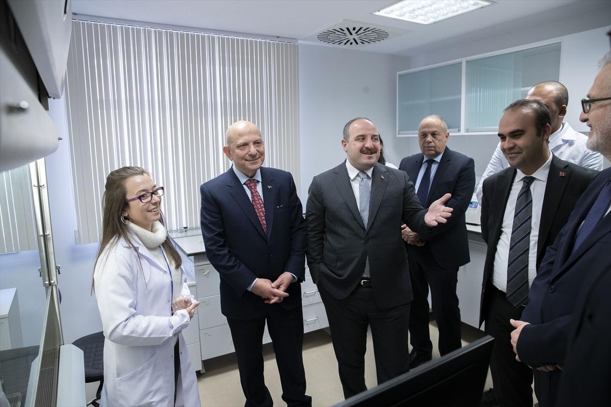 Bakan Varank, K&ouml;k H&uuml;cre Enstit&uuml;s&uuml;'n&uuml; ziyaret etti: