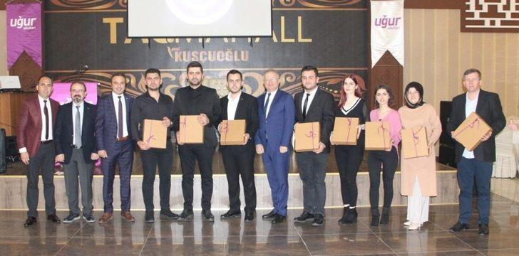 Uğurlu öğretmenler günlerini kutladı G1