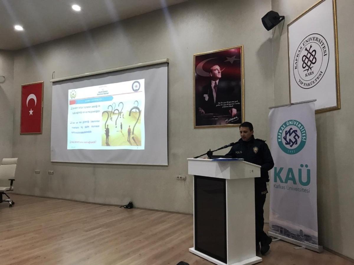 Kafkas &Uuml;niversitesi g&uuml;venlik g&ouml;revlilerine eğitim verildi