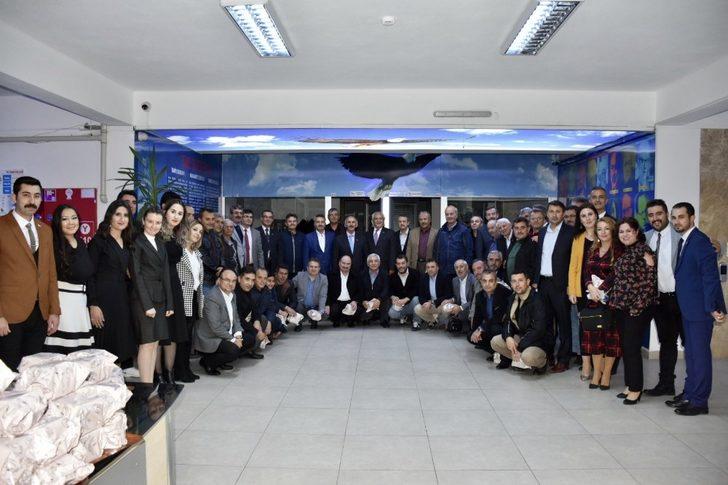 Emekli öğretmenler ‘Vefa Gecesi’nde bir araya geldi G1