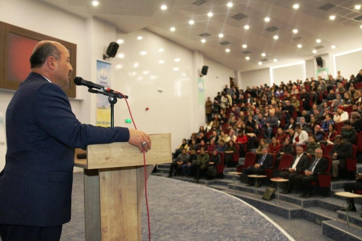 K&uuml;tahya&rsquo;da &ouml;ğretmenlere &lsquo;İlham Veren &Ouml;ğretmenler&rsquo; semineri