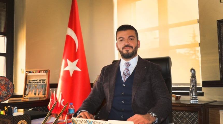 &Uuml;rg&uuml;p Belediye Başkanı Akt&uuml;rk, &Ouml;ğretmenler G&uuml;n&uuml;&rsquo;n&uuml; kutladı