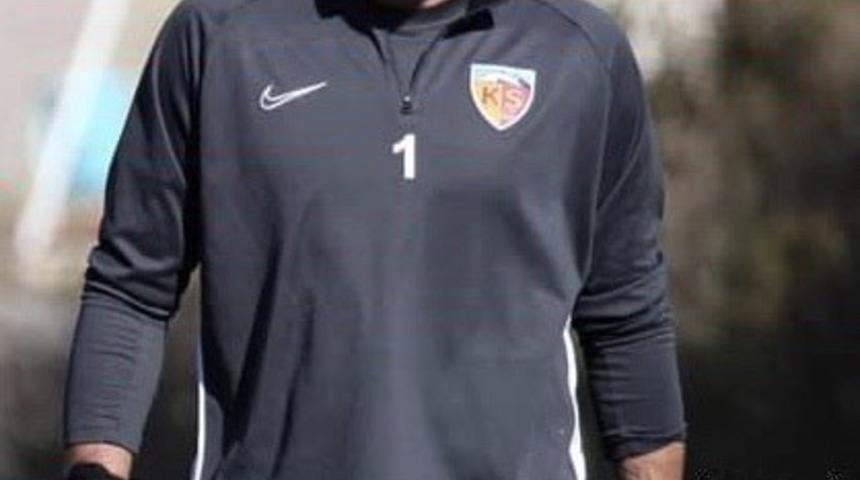 Kaleci Hakan Arıkan’dan klas gol