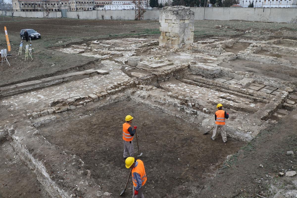2. Mahmut d&ouml;neminde yapılmıştı, Edirne'deki 'kayıp cami'yi mahkumlar ortaya &ccedil;ıkardı