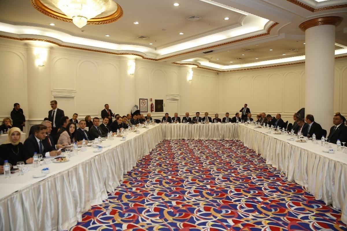 &Ouml;zel &ccedil;ocuklar zirvesi