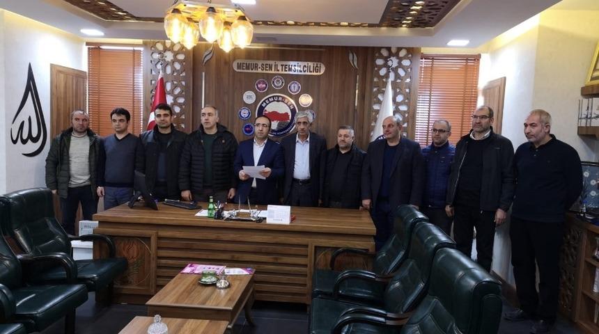 Erzurum Eğitim Bir Sen 2 Nolu Şubesi Başkan Yardımcısı Araz, &ldquo;&Ouml;ğretmenlik mesleği daha fazla &ouml;rselenmesin, şiddete &ccedil;&ouml;z&uuml;m &ouml;telenmesin&rdquo;