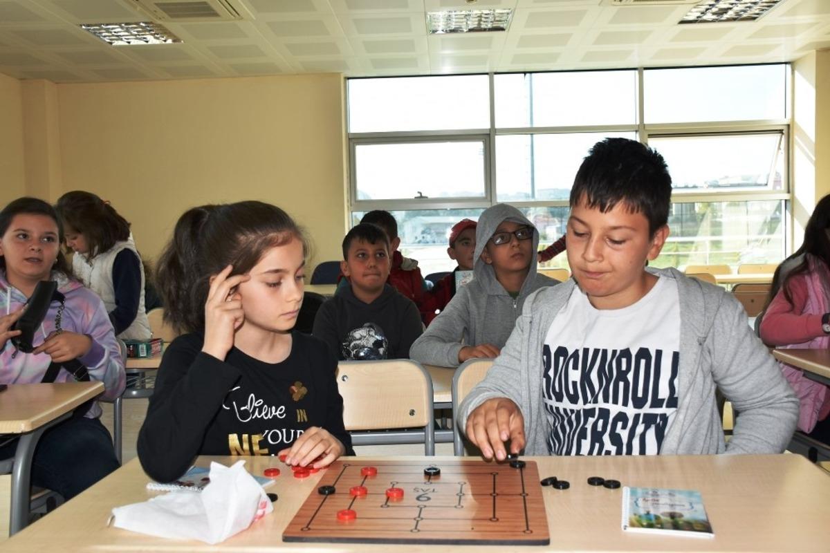 Bartın&rsquo;da ara tatilin adresi Gen&ccedil;lik Merkezi oldu