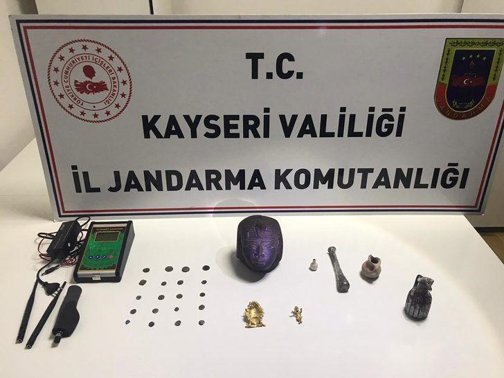 Kayseri'de Roma dönemi tarihi eserler ele geçirildi G4