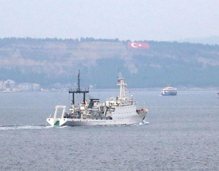 Rus araştırma ve istihbarat gemisi, Çanakkale Boğazı'ndan geçti G4