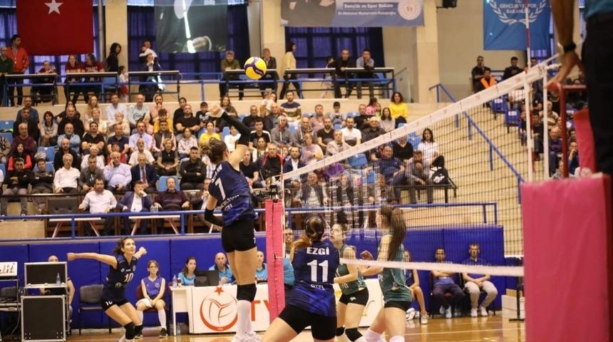 Vestel Ven&uuml;s Sultanlar Ligi; THY:3-Aydın B&uuml;y&uuml;kşehir Belediyespor:0