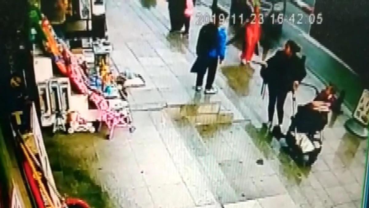 İstanbul'da korku dolu anlar! G&uuml;venlik kamerası anbean kaydetti