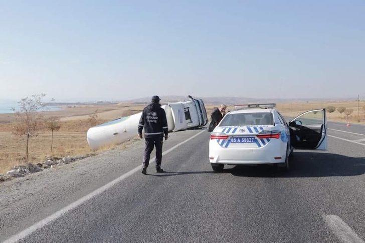 Erciş’te LPG yükü tanker kaza yaptı G3