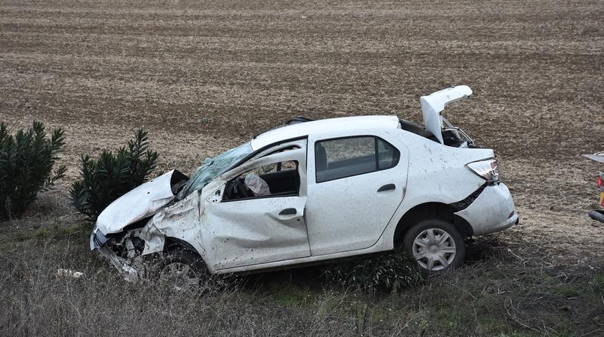 Tekirdağ'da otomobil devrildi: 3 yaralı