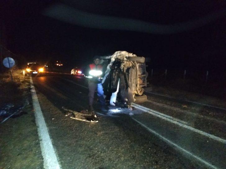 Çorum'un İskilip ilçesinde feci kaza! Ölü ve yaralılar var G5