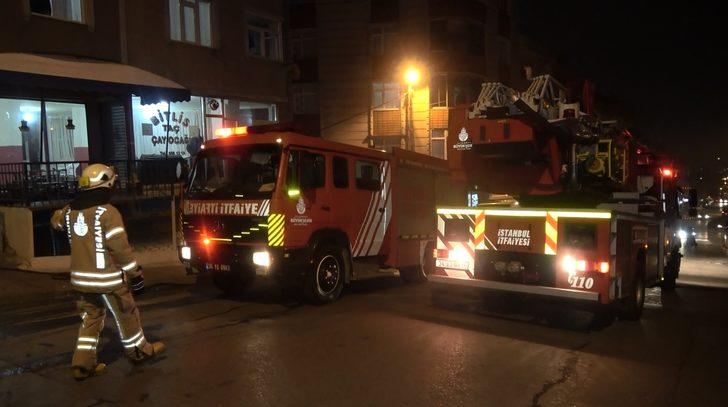 İstanbul'da bir garip olay! Bina yanarken berber tıraşa devam etti izleyenler çekirdek çitledi G5