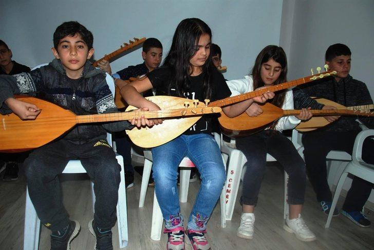 Bağlama kursuna yoğun ilgi G4