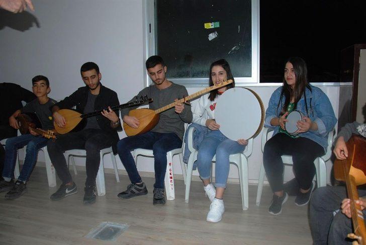 Bağlama kursuna yoğun ilgi G5