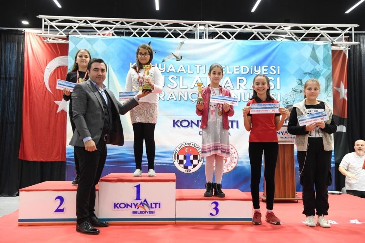 Konyaaltı&rsquo;nda uluslararası satran&ccedil; ustaları belli oldu