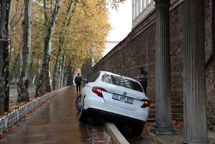 Direksiyon başında uyudu! Az daha Dolmabahçe Sarayı'nın duvarına çarpıyordu G1