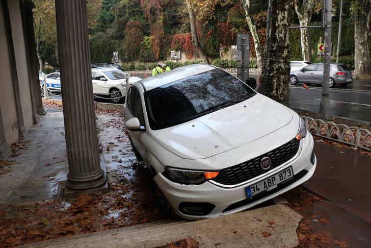 Direksiyon başında uyudu! Az daha Dolmabahçe Sarayı'nın duvarına çarpıyordu G4