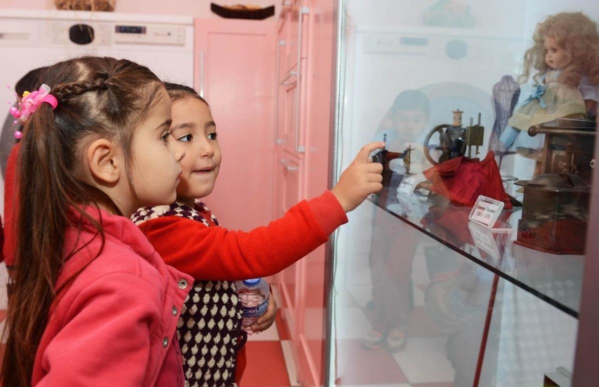 Minikler Oyuncak M&uuml;zesi&rsquo;ne akın etti