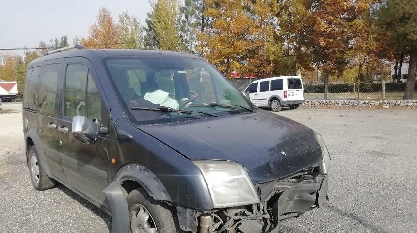 &Ccedil;alıntı ara&ccedil; şarampole yuvarlandı