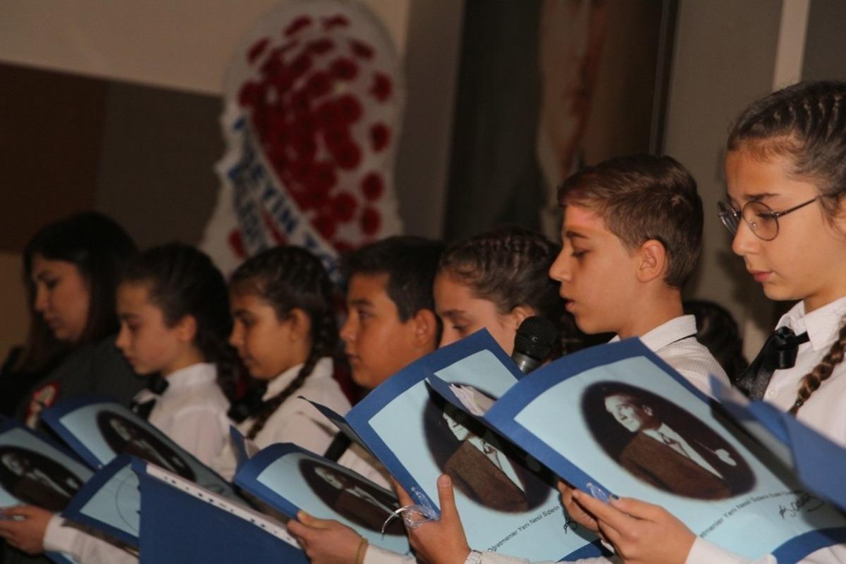 Kula&rsquo;da &Ouml;ğretmenler G&uuml;n&uuml; kutlandı