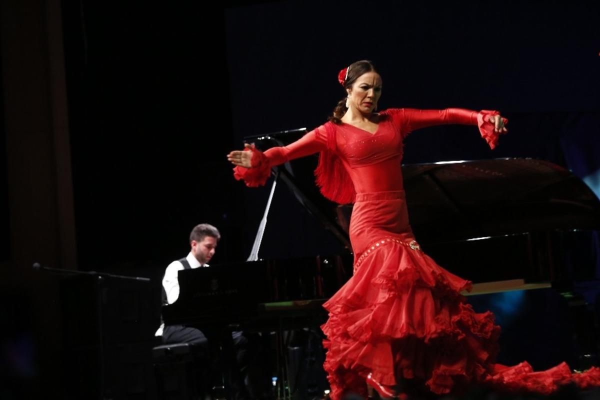 Piyano Festivalinde flamenko r&uuml;zgarı