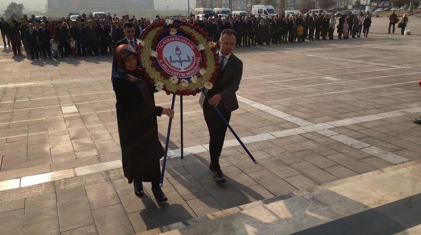 Karab&uuml;k&rsquo;te &Ouml;ğretmenler G&uuml;n&uuml; kutlaması