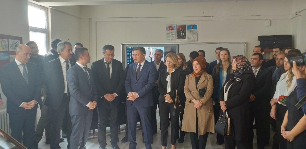 Şehit &ouml;ğretmen Ayb&uuml;ke Yal&ccedil;ın &Ouml;ğretmenler G&uuml;n&uuml;&rsquo;nde anıldı