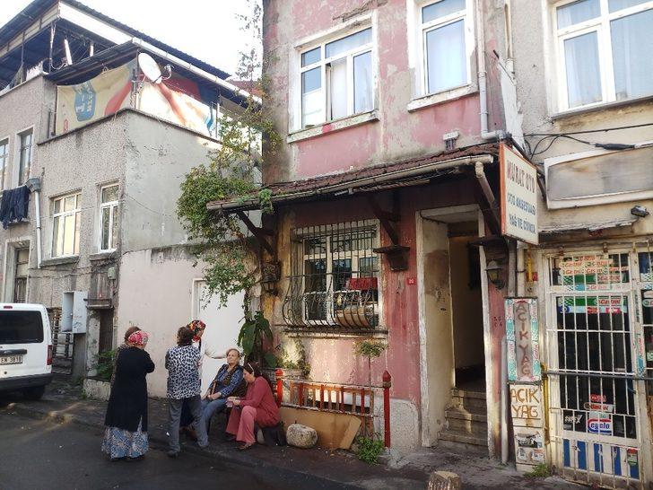 Emekli komiser, bipolar bozukluğu olan kızını öldürdü G3