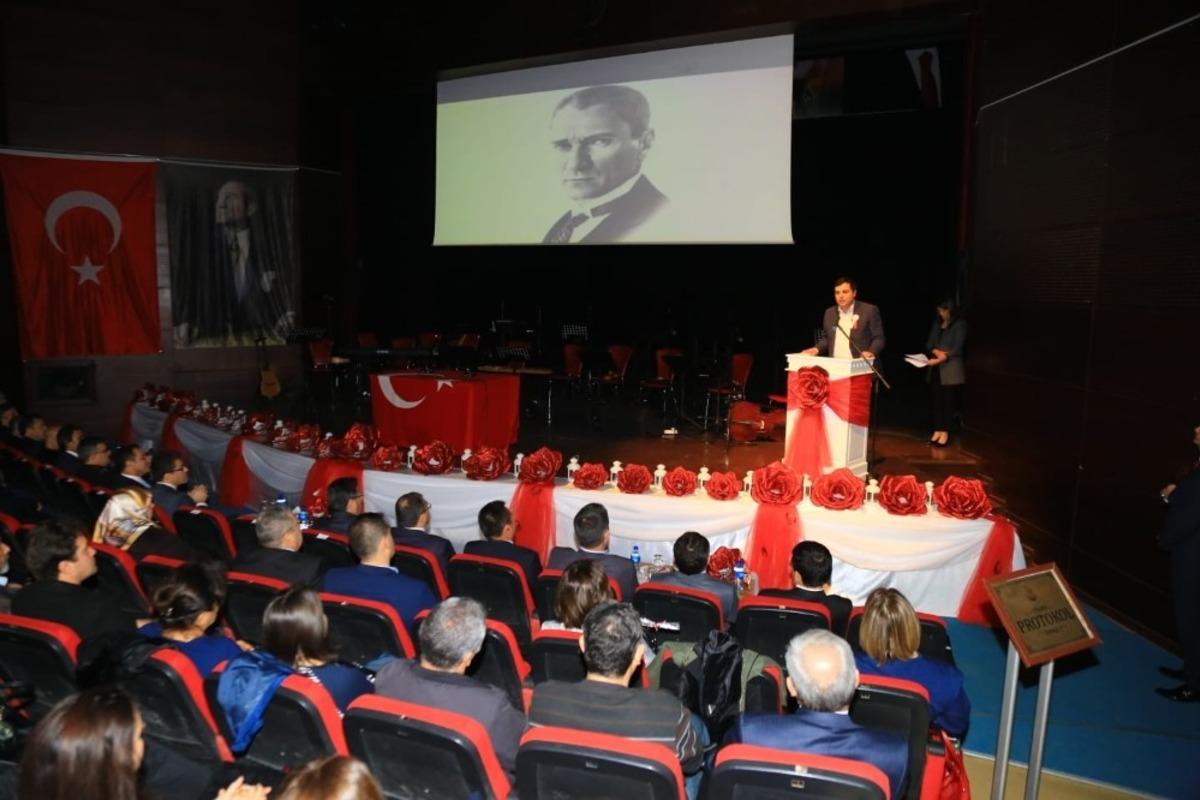 24 Kasım&rsquo;da &lsquo;&Ouml;ğretmenler Korosu&rsquo; m&uuml;zik ziyafeti ger&ccedil;ekleştirdi