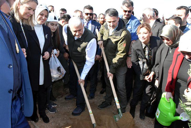 Binali Yıldırım: İzmir'de hedef, tekli eğitimi yüzde 100'e çıkarmak (2) G1