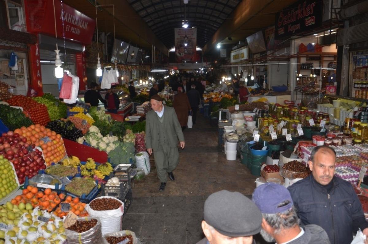Ispanak &uuml;zerindeki kara bulutlar dağılıyor
