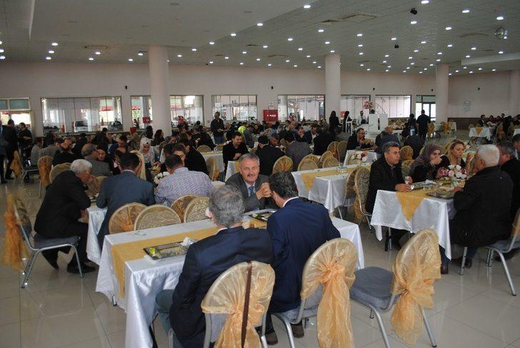 Kuyucak’ta 24 Kasım Öğretmenler Günü kutlamaları G4