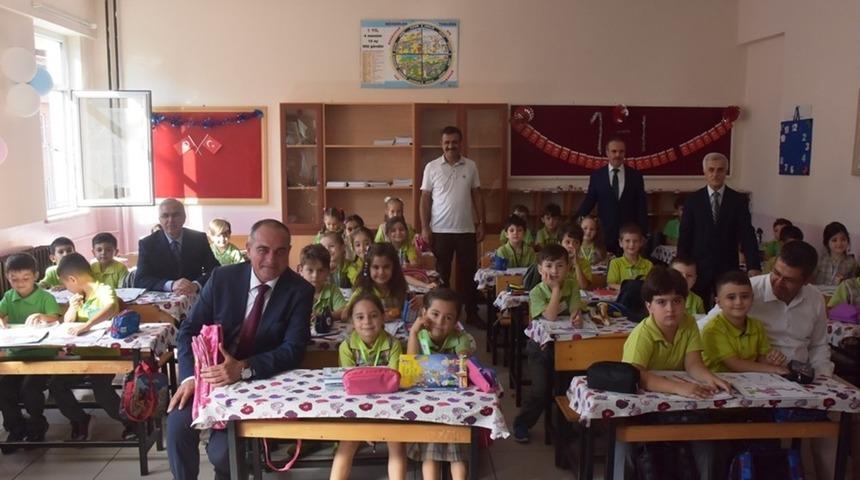 Gemlik Belediyesi öğretmenleri unutmadı