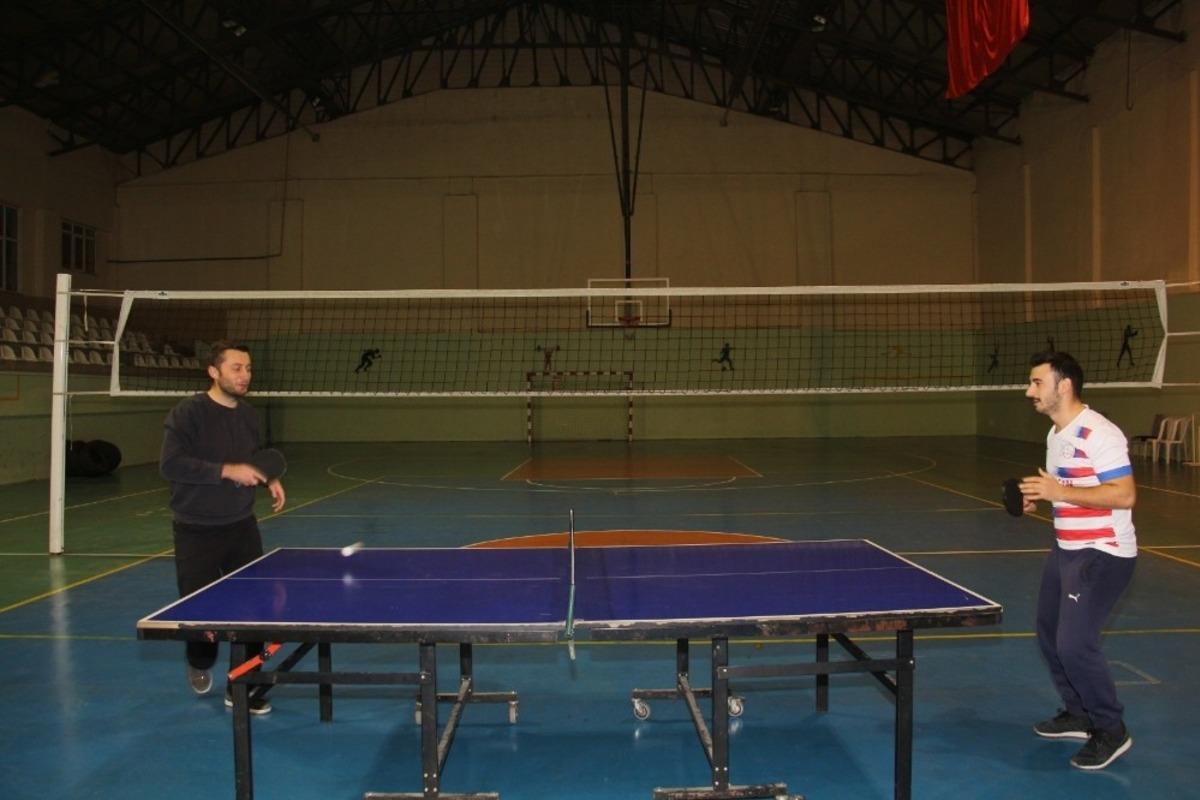 &Ouml;ğretmenler arası masa tenisi turnuvası
