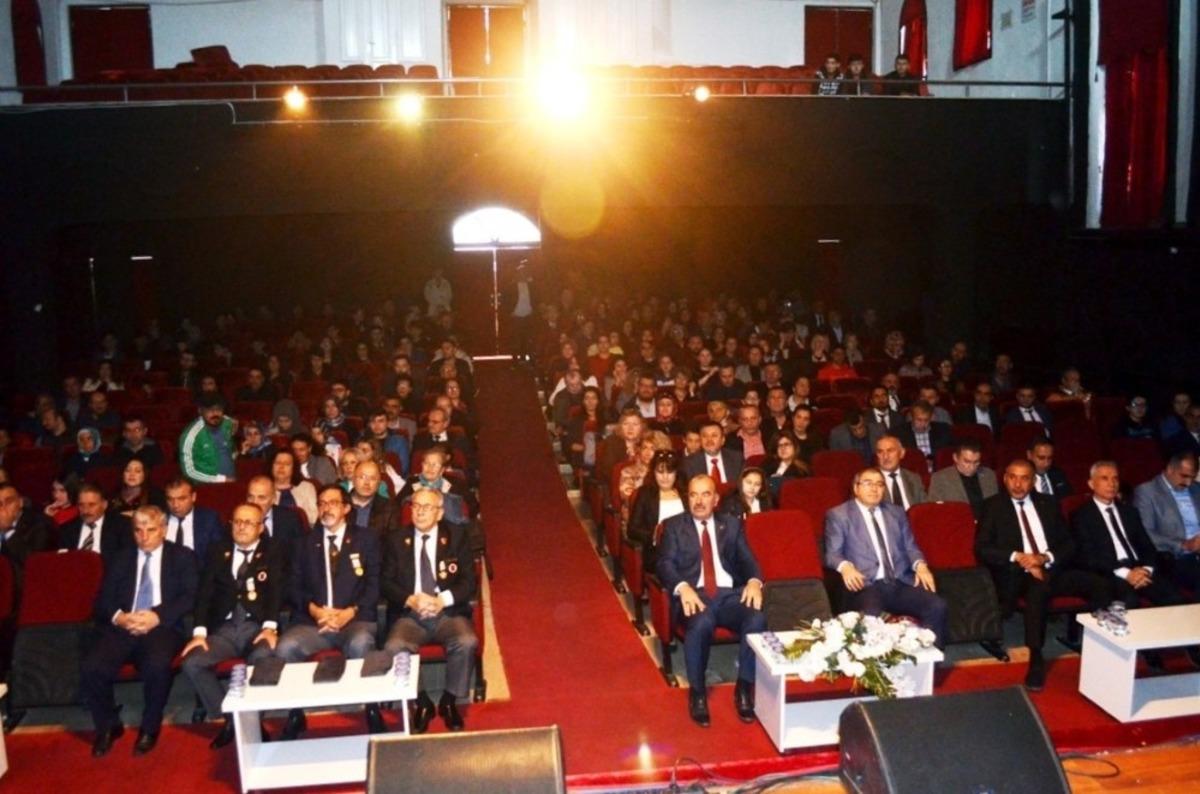 &Ouml;ğretmenlerini unutmadılar