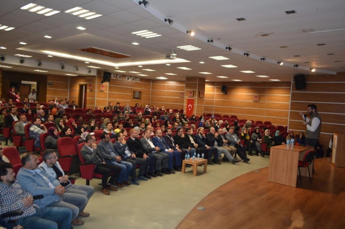 &Uuml;nl&uuml; Aktivist-Yazar Tuğrul Selmanoğlu: "T&uuml;rkiye ve T&uuml;rk insanı bu coğrafyanın abisidir"